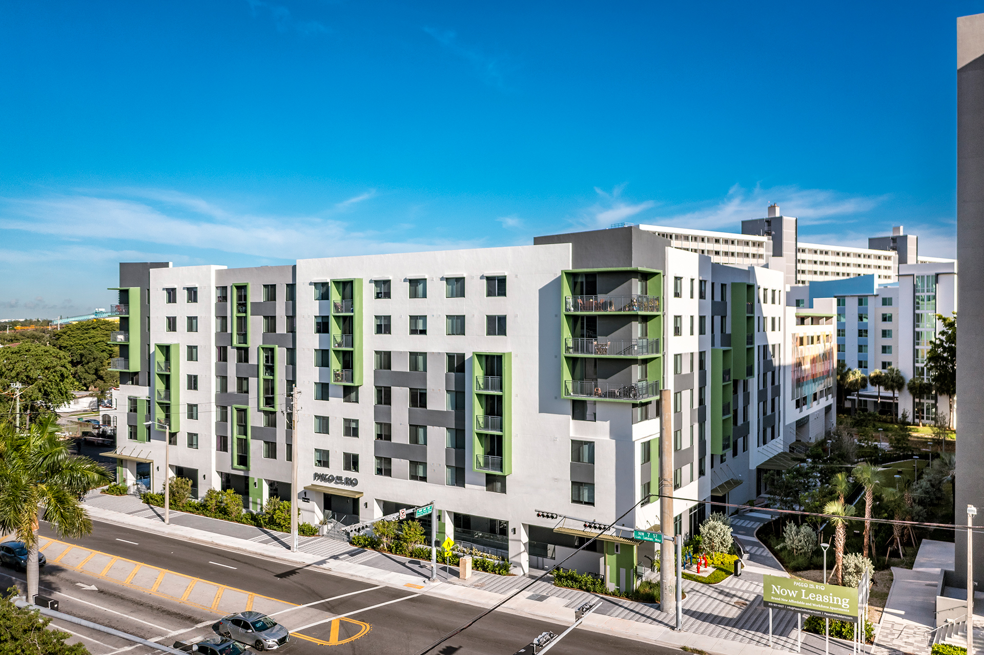 Paseo del Rio Towers